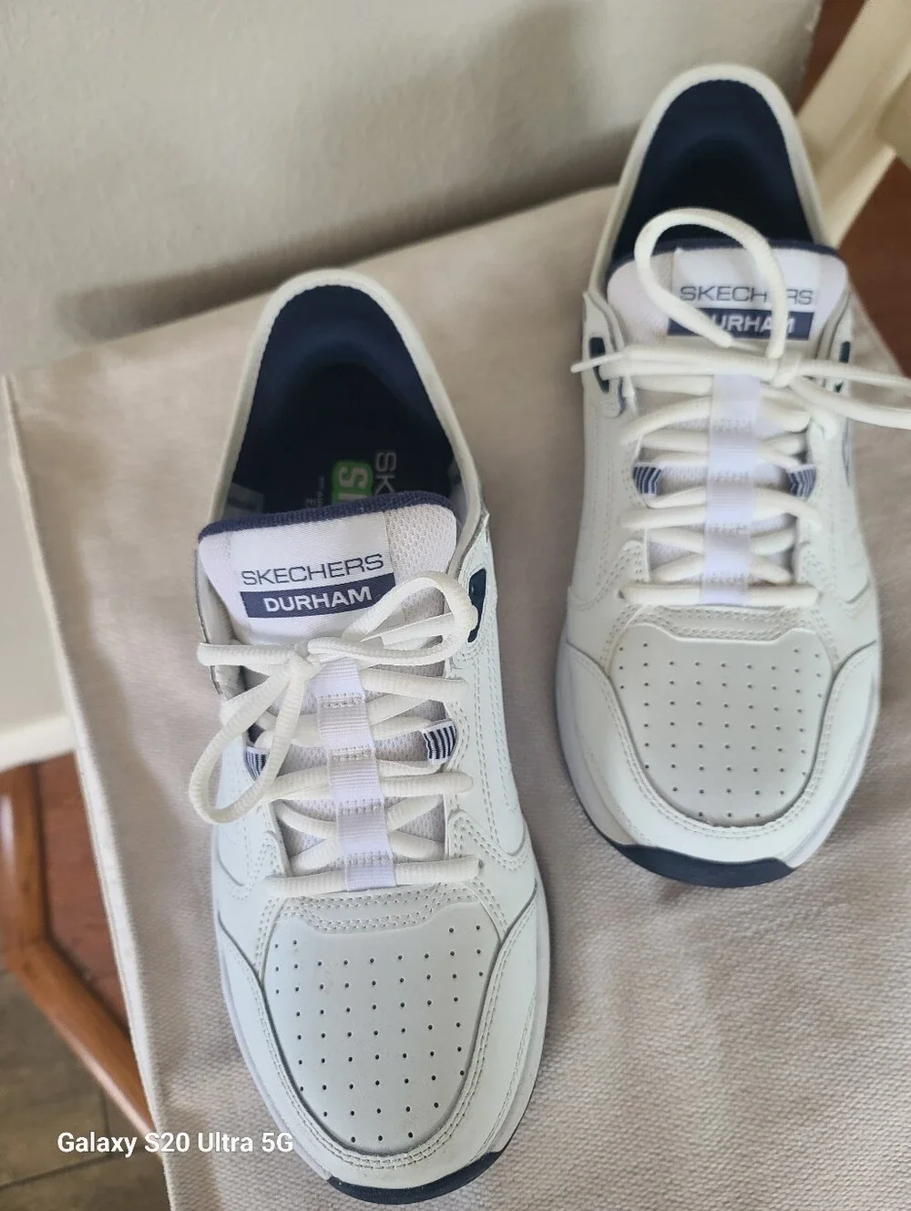 Skechers Durham Men’s White and Navy Athletic Slip-Ins Sneakers 10W